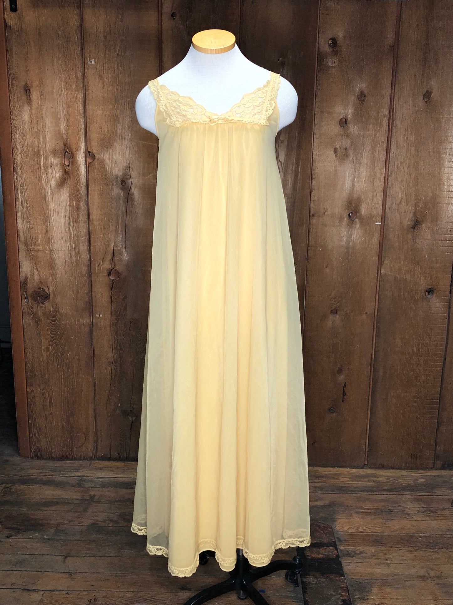 60s Vanity Fair Ochre Peignoir Set w36