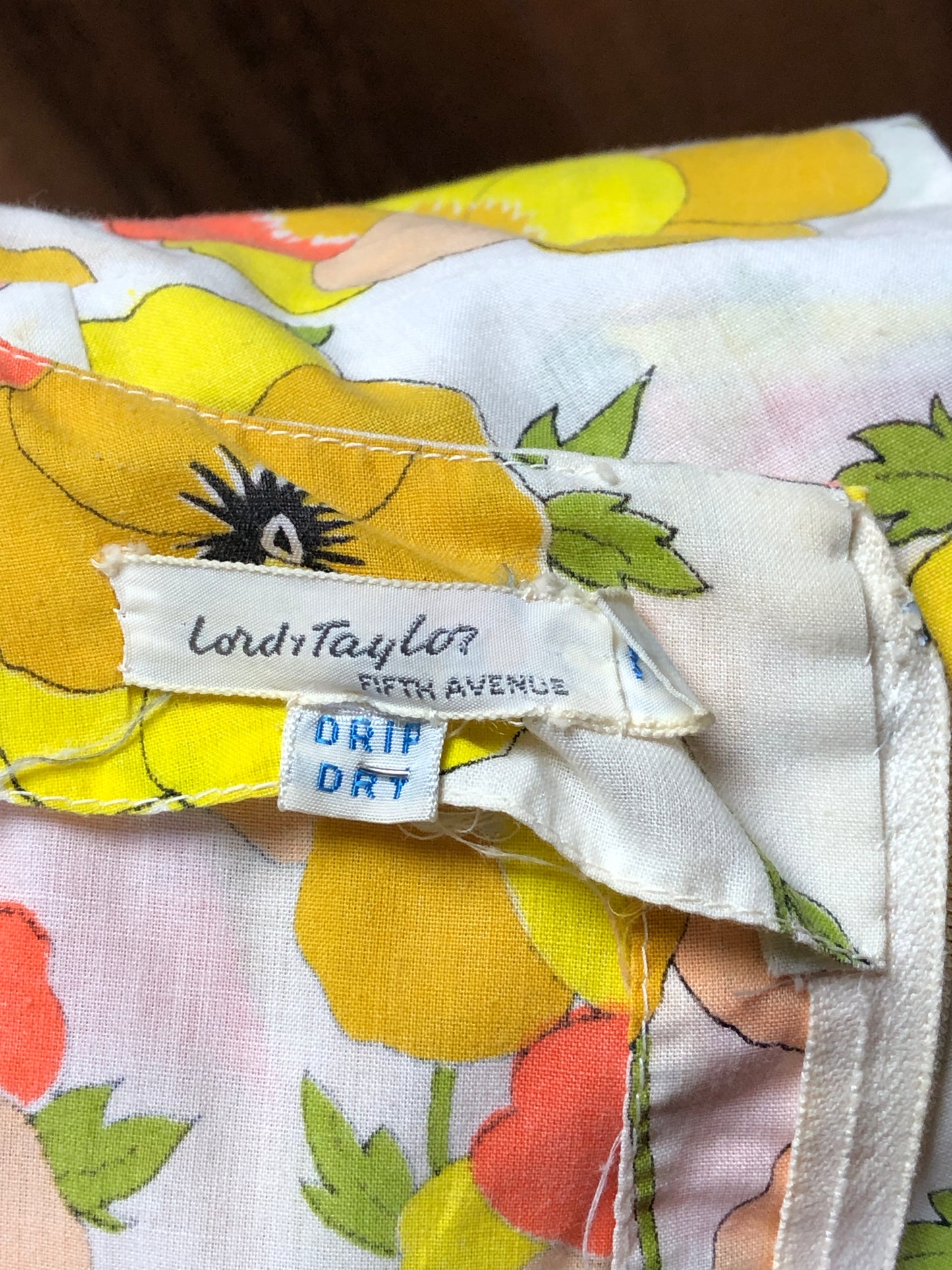 70s Lord Taylor Pansies Dress W28"