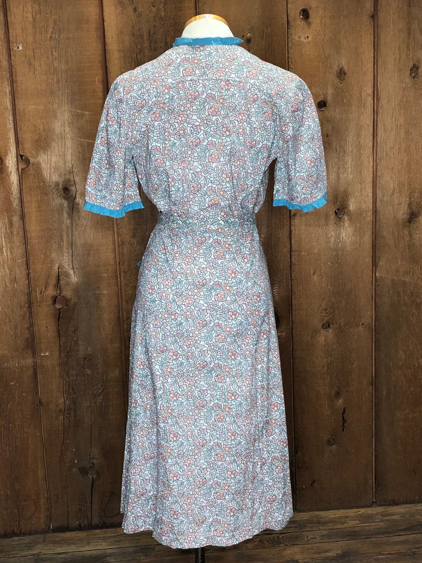 40s Cotton Floral Blue Trim Dress W28"