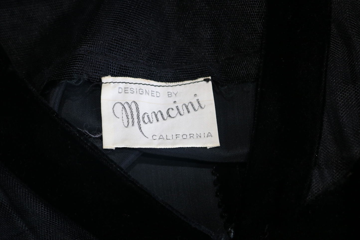 60s Mancini Black Velvet & Tulle Dress w26