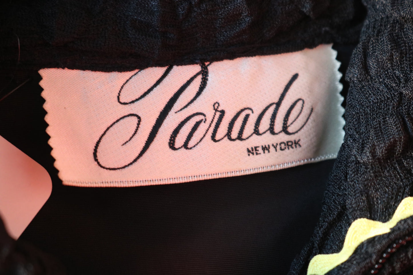 60s Parade Blk/Wht/Yellow Paisley Dress w28