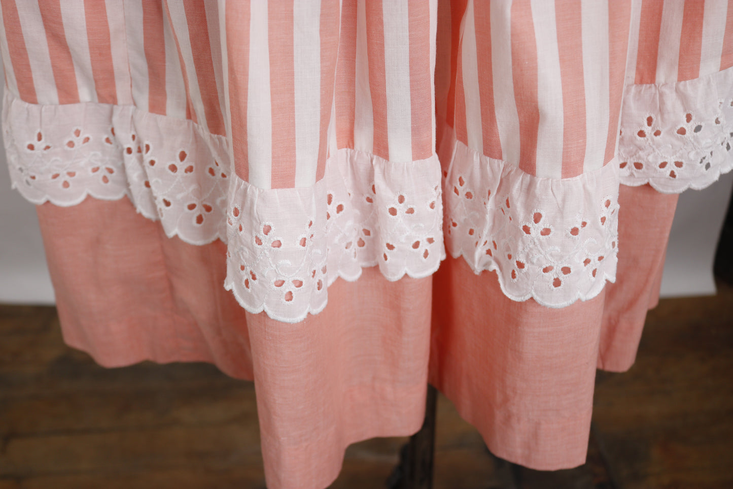 50s Kerrybrooke Peach Apron Dress w28