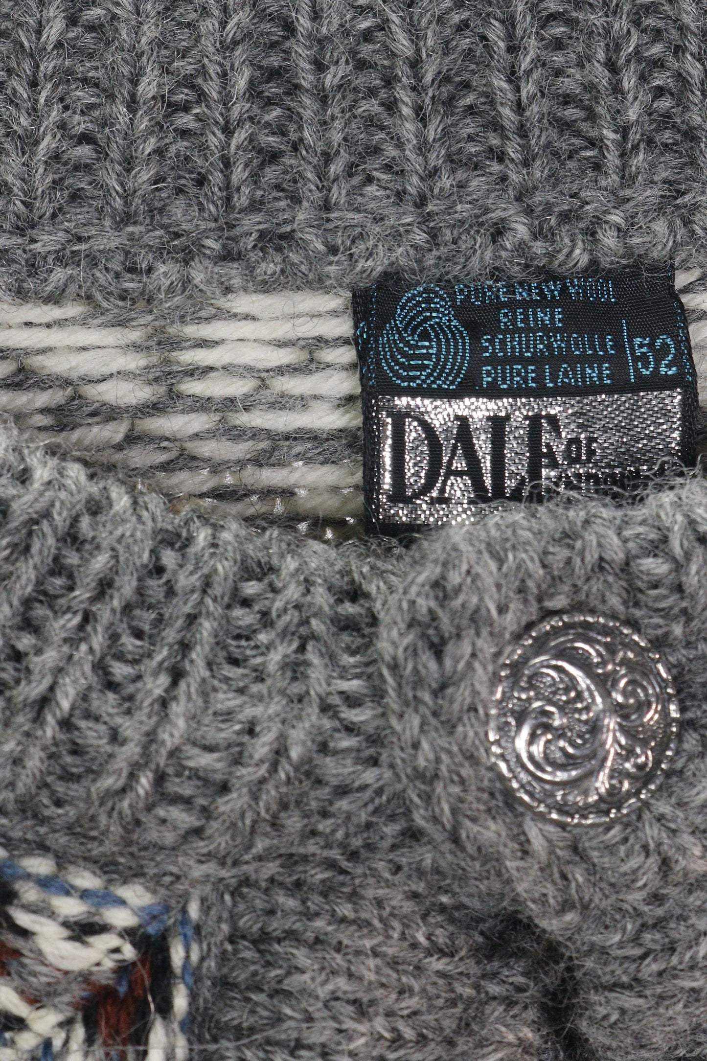90s DALE of Norway Gray Trim Cardigan L
