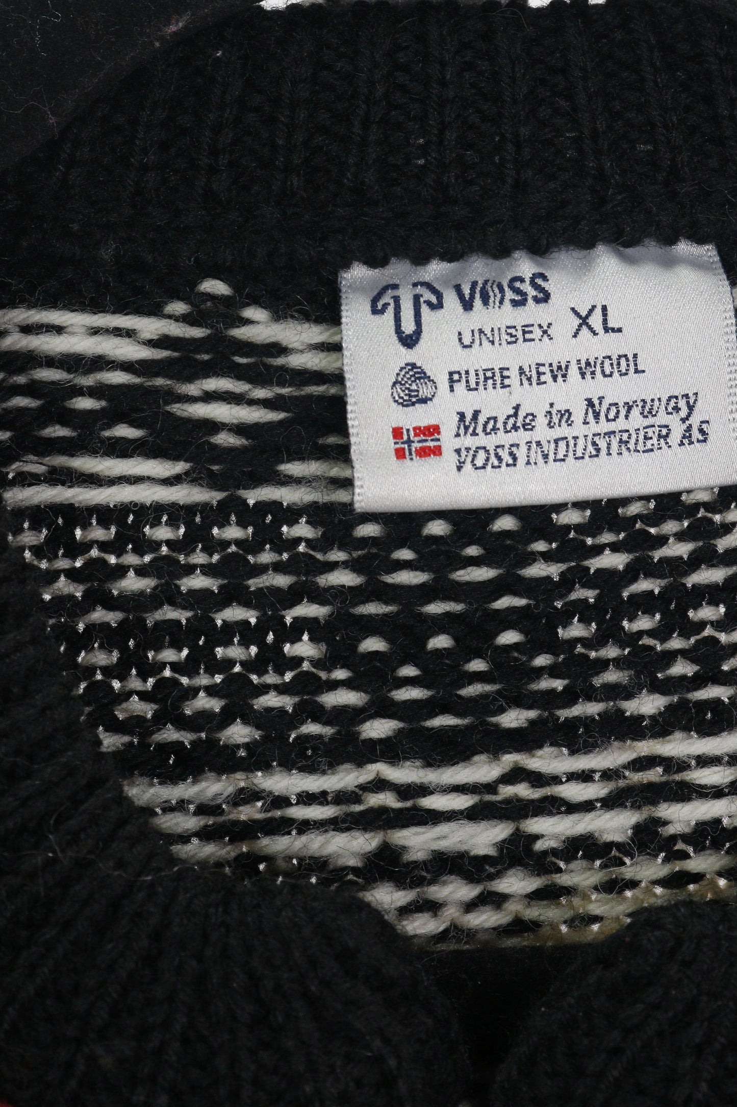 90s VOSS Norway Black Sweater XL