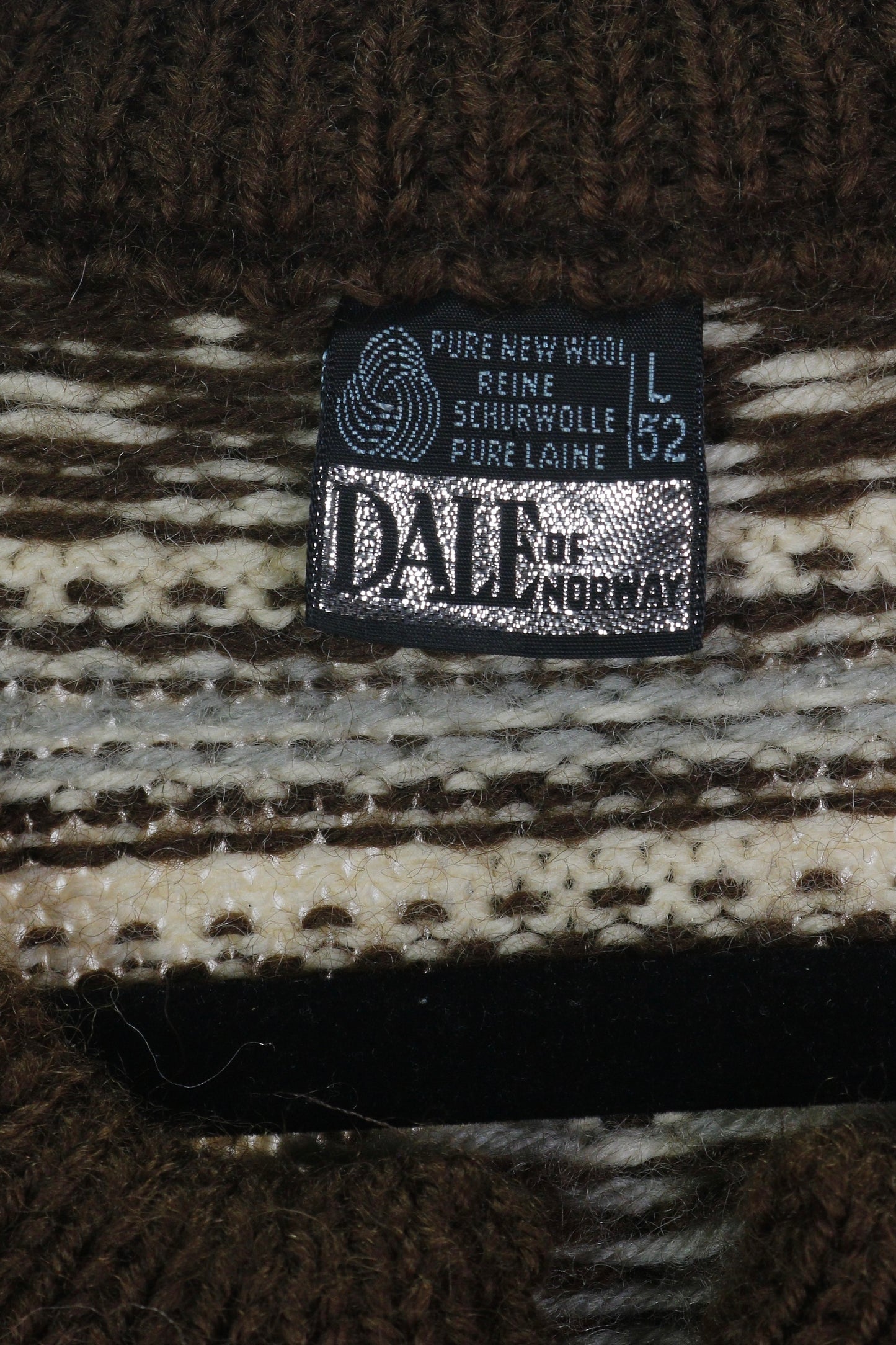 90s DALE of Norway Brown Trim Cardigan L