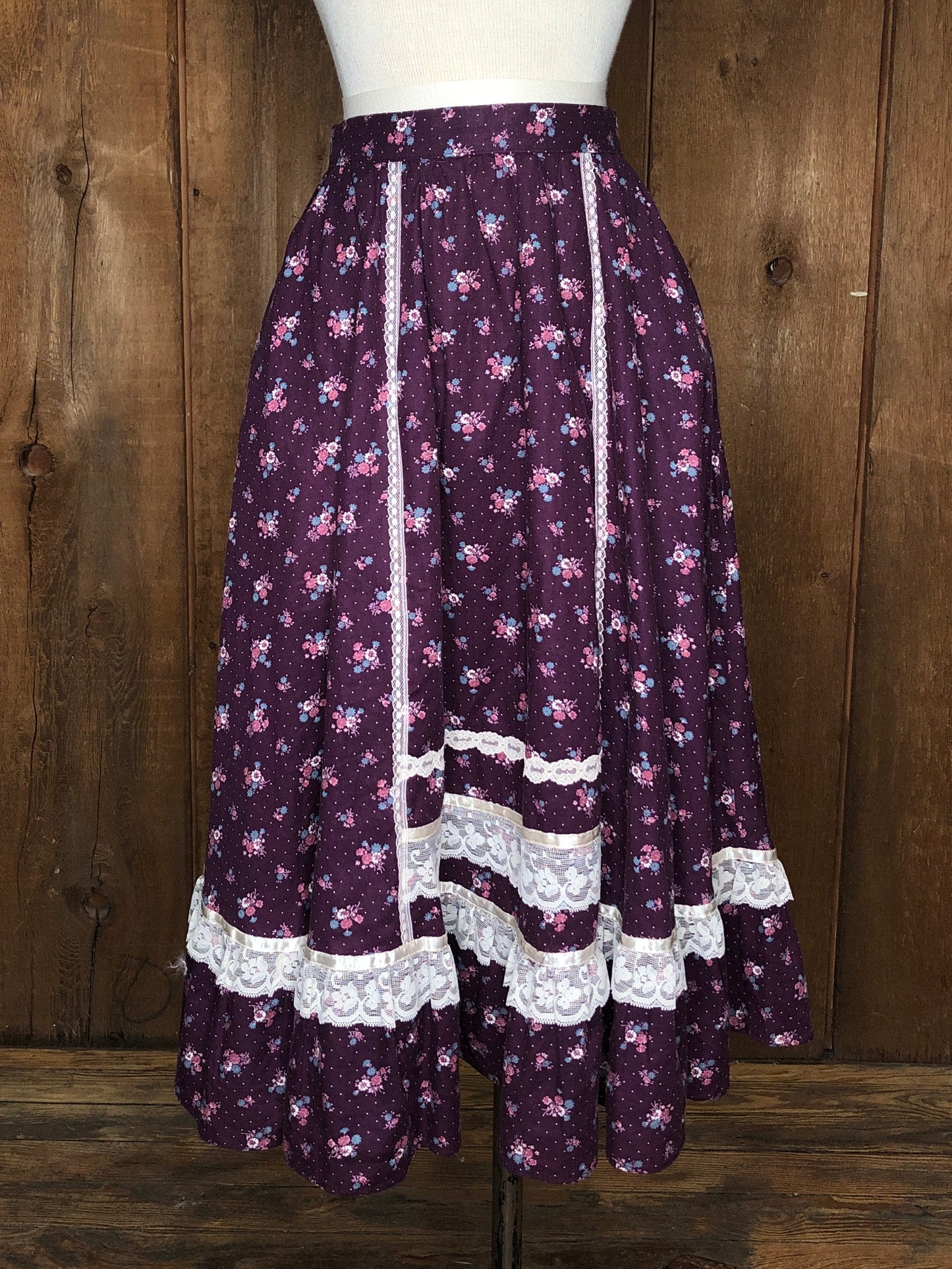 70s Gunne Sax Purple Calico/Lace Skirt w25