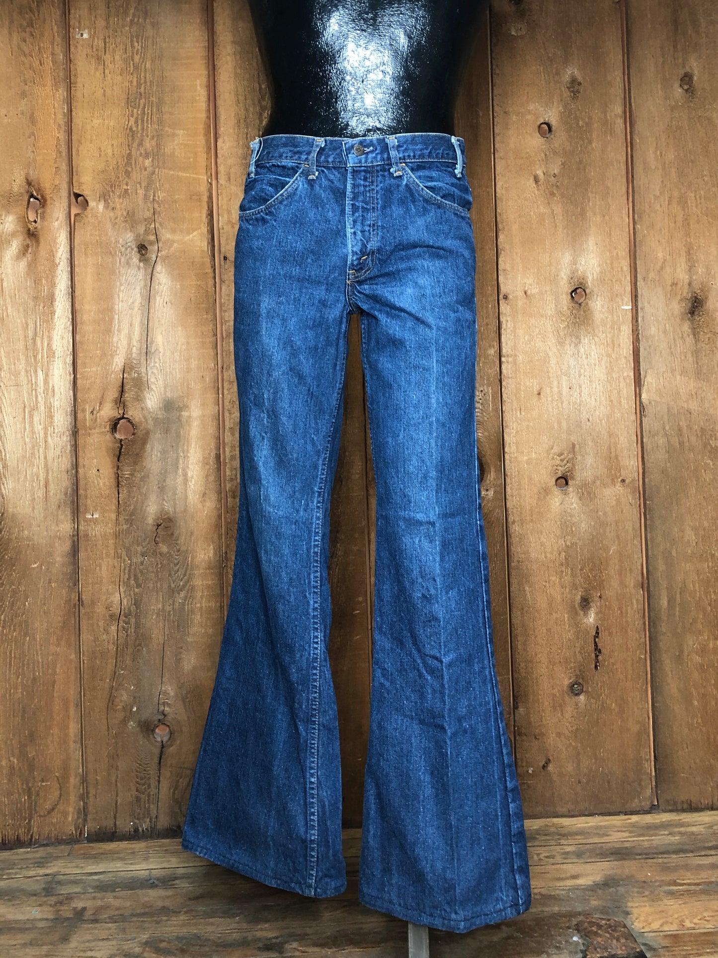 70s Levis Orange Tab Bell Jeans w32x36