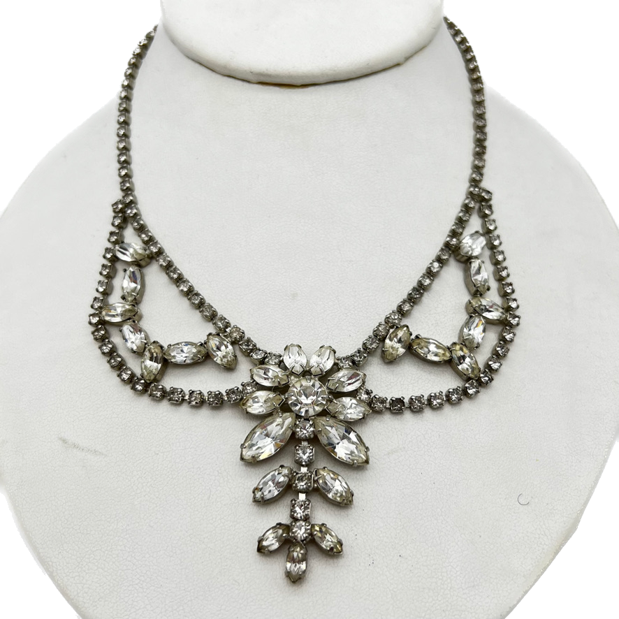Vintage Rhinestone Flower & Scallops Necklace