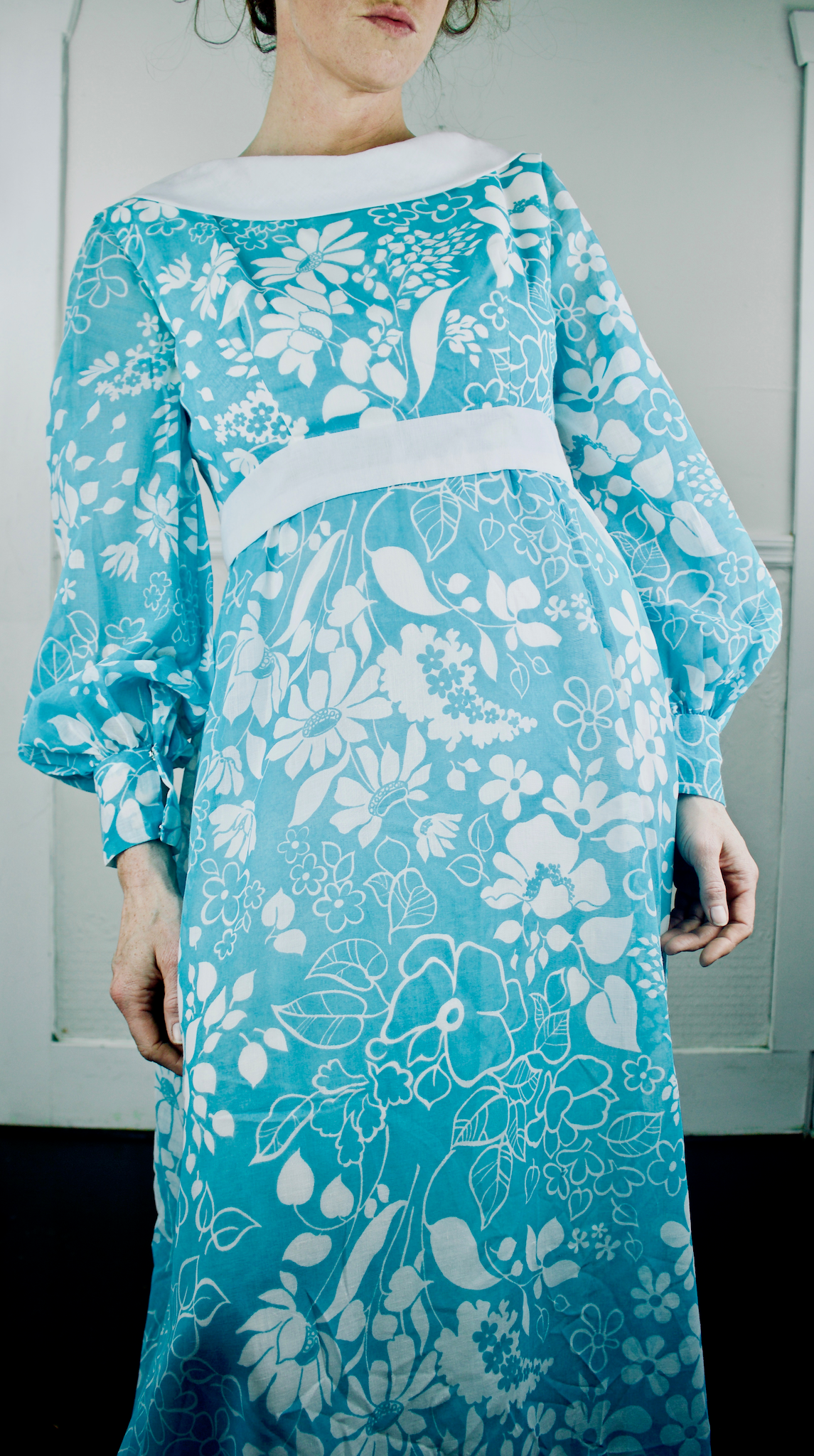 Turquoise 1960s Turquoise & White Maxi   M