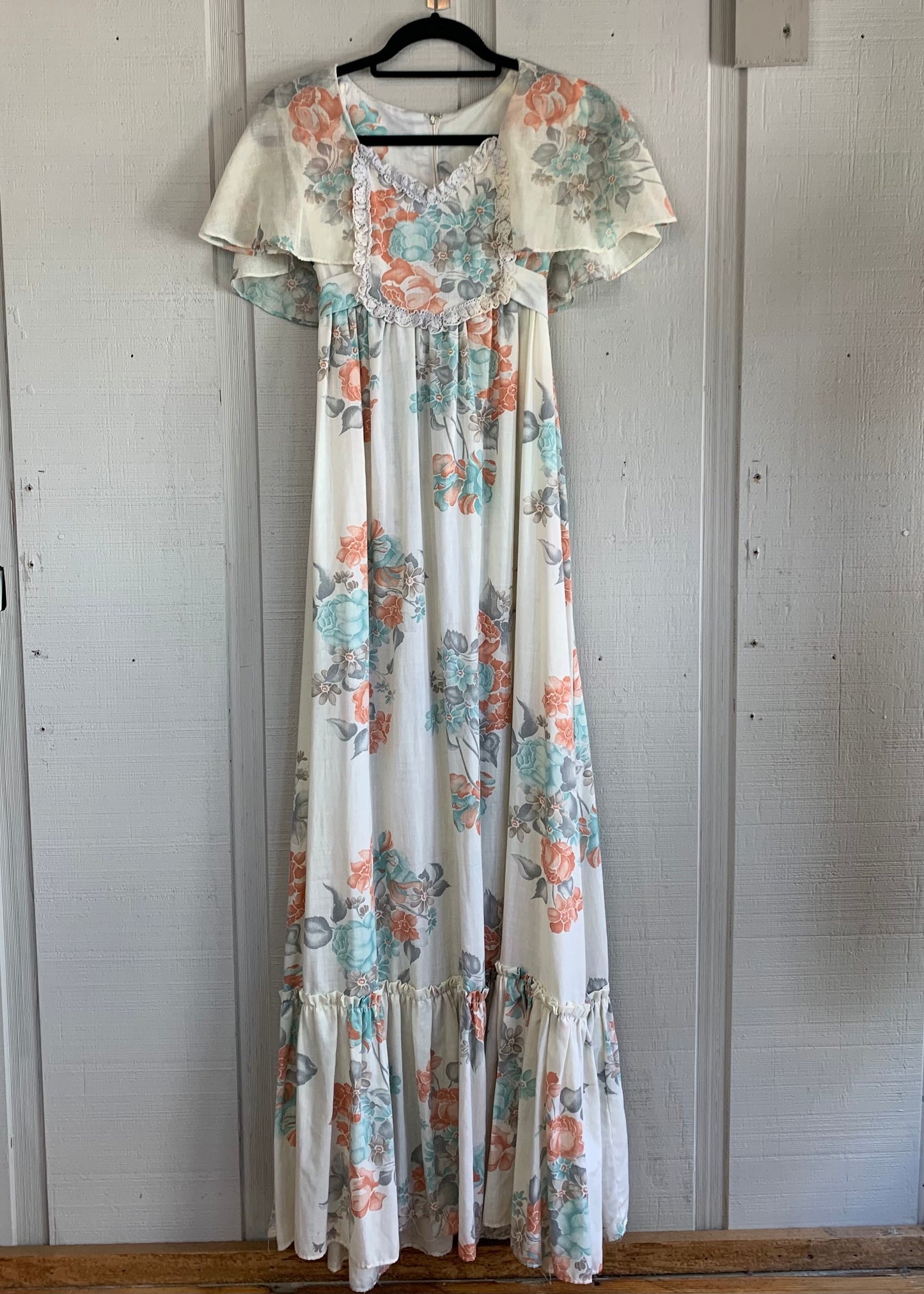 70s Flounce Sleeve Peach & Blue Floral Prairie Dress w30