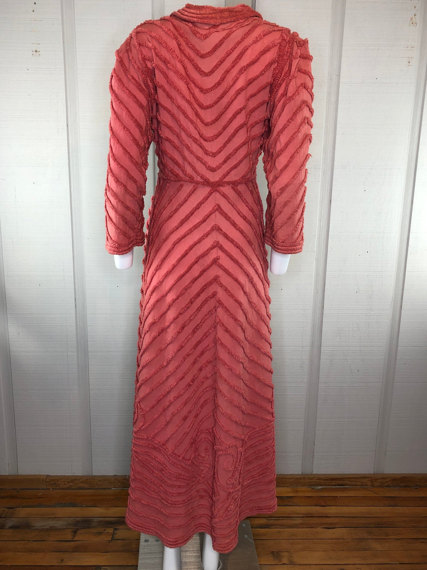 1930s Dusty Rose Chenille Robe S/M