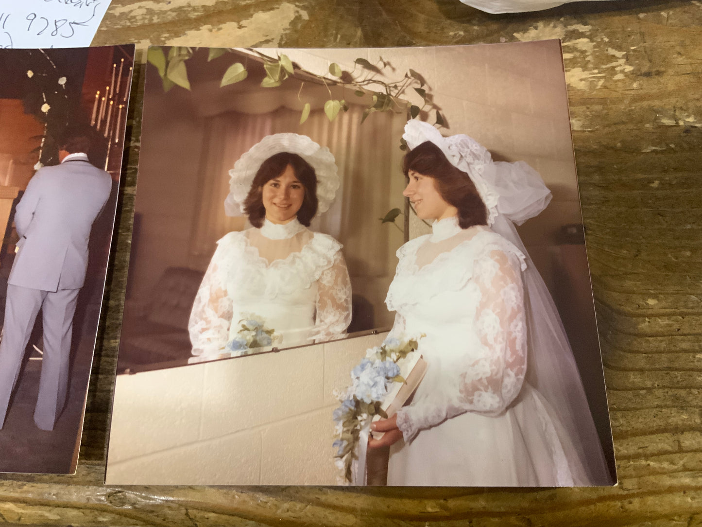 70s Lace Wedding Dress  w/Train & Hat    w26