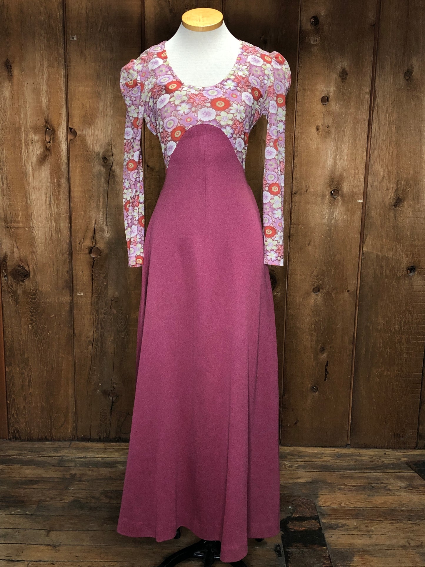 70s Mauve Florals Maxi Dress     S/M