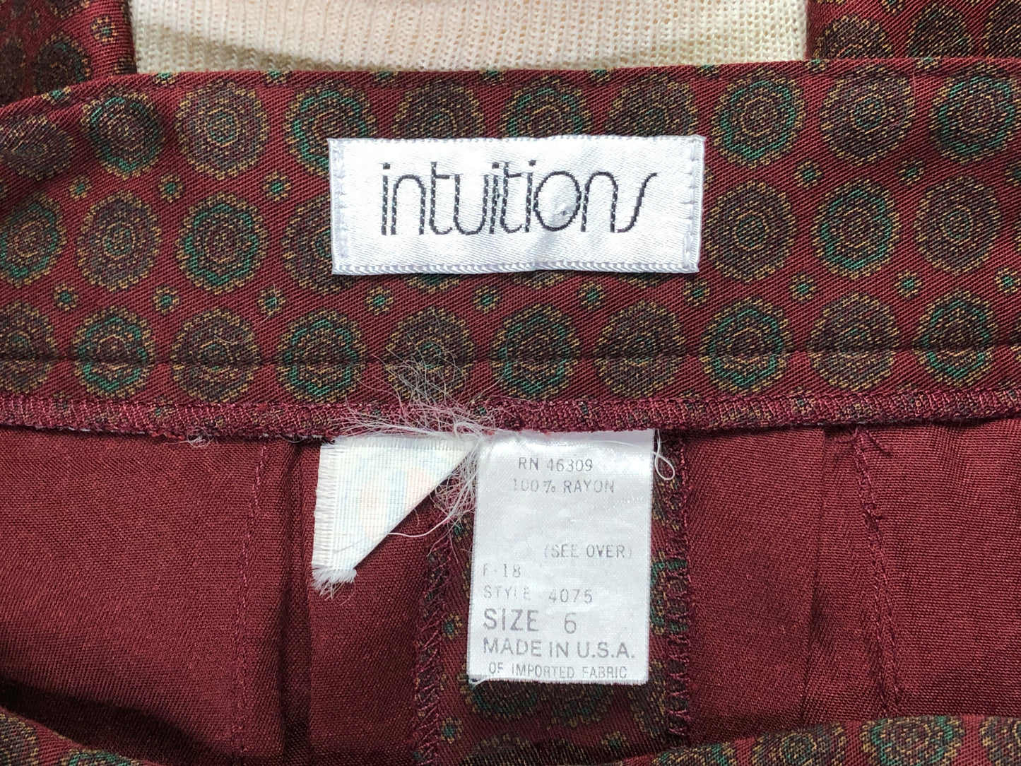 90s Intuitions Red Medallions Pants    w26.5