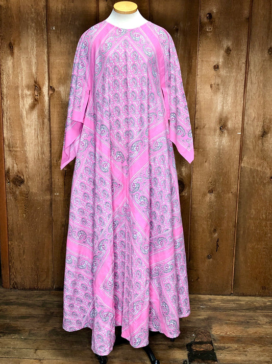 70s Pink Paisley Kaftan      L