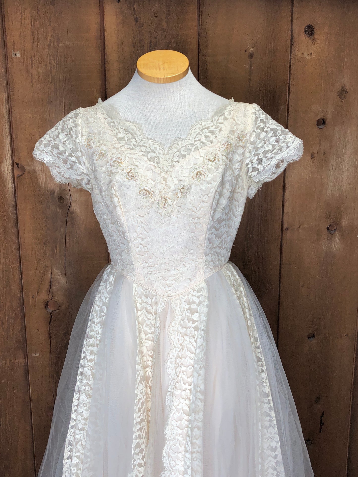 50s Arden Blush Lace & Tulle Wedding Gown      w30