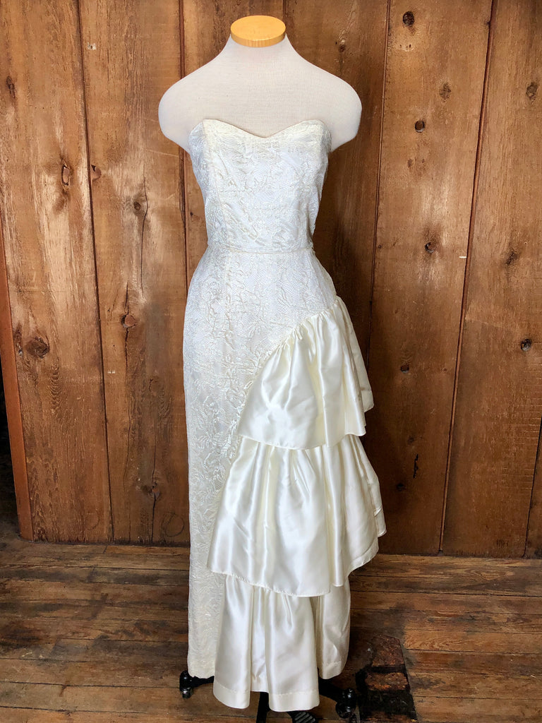 80s Sweetheart Sheath Side Peplum Wedding Dress  w28