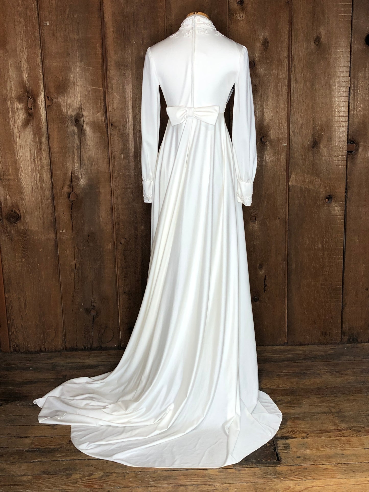 70s USA Ladies Worker Union Ivory Wedding Gown    W28