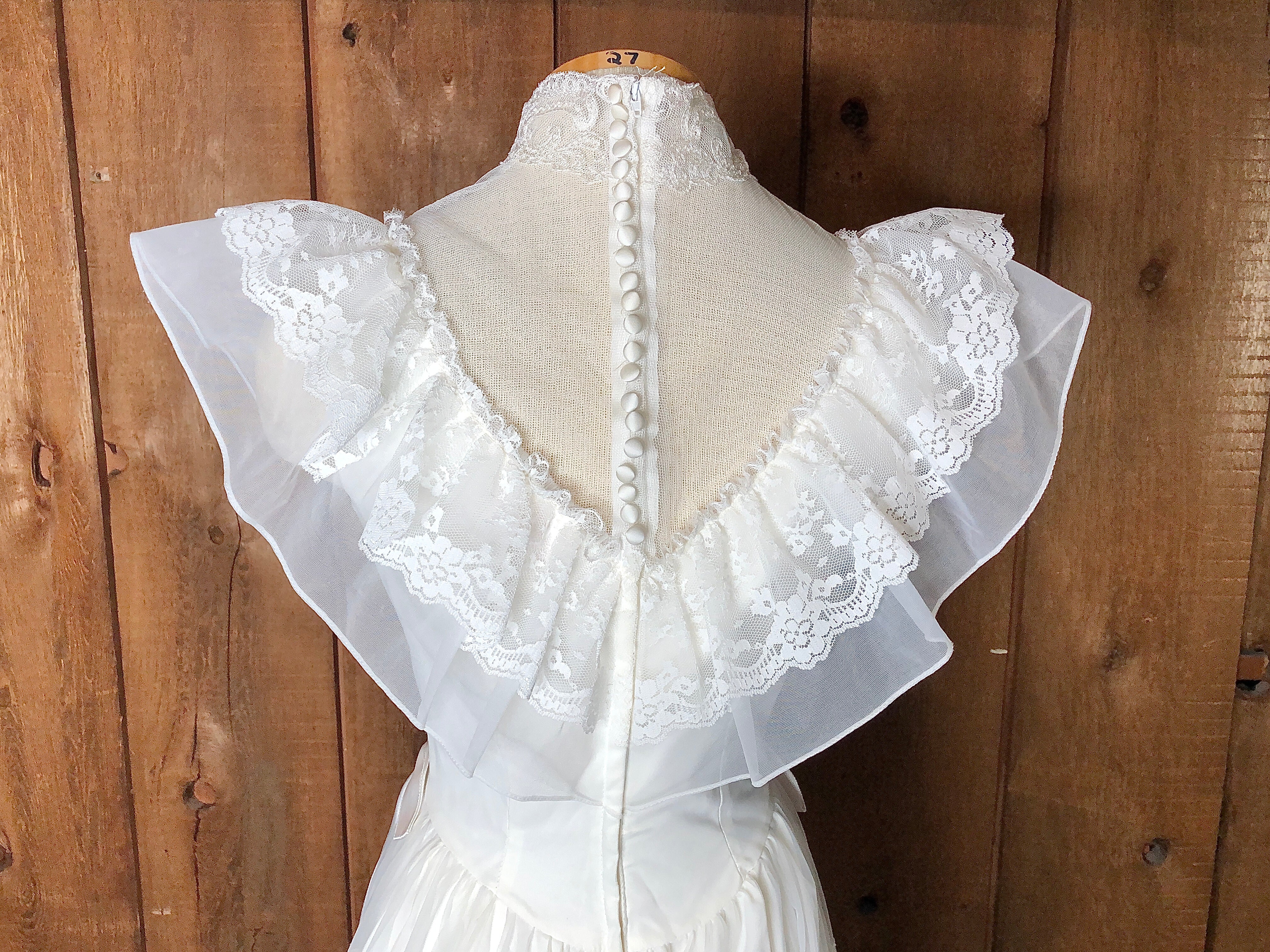 brussels lace wedding dress Blanca Limited Edition/ A-line lace wedding dress with sleeves and long train