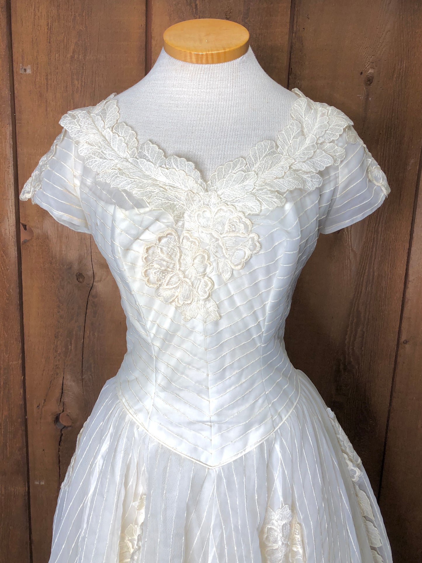 50s Sylvia Ann Bridal Stitch Stripe Gown    w25