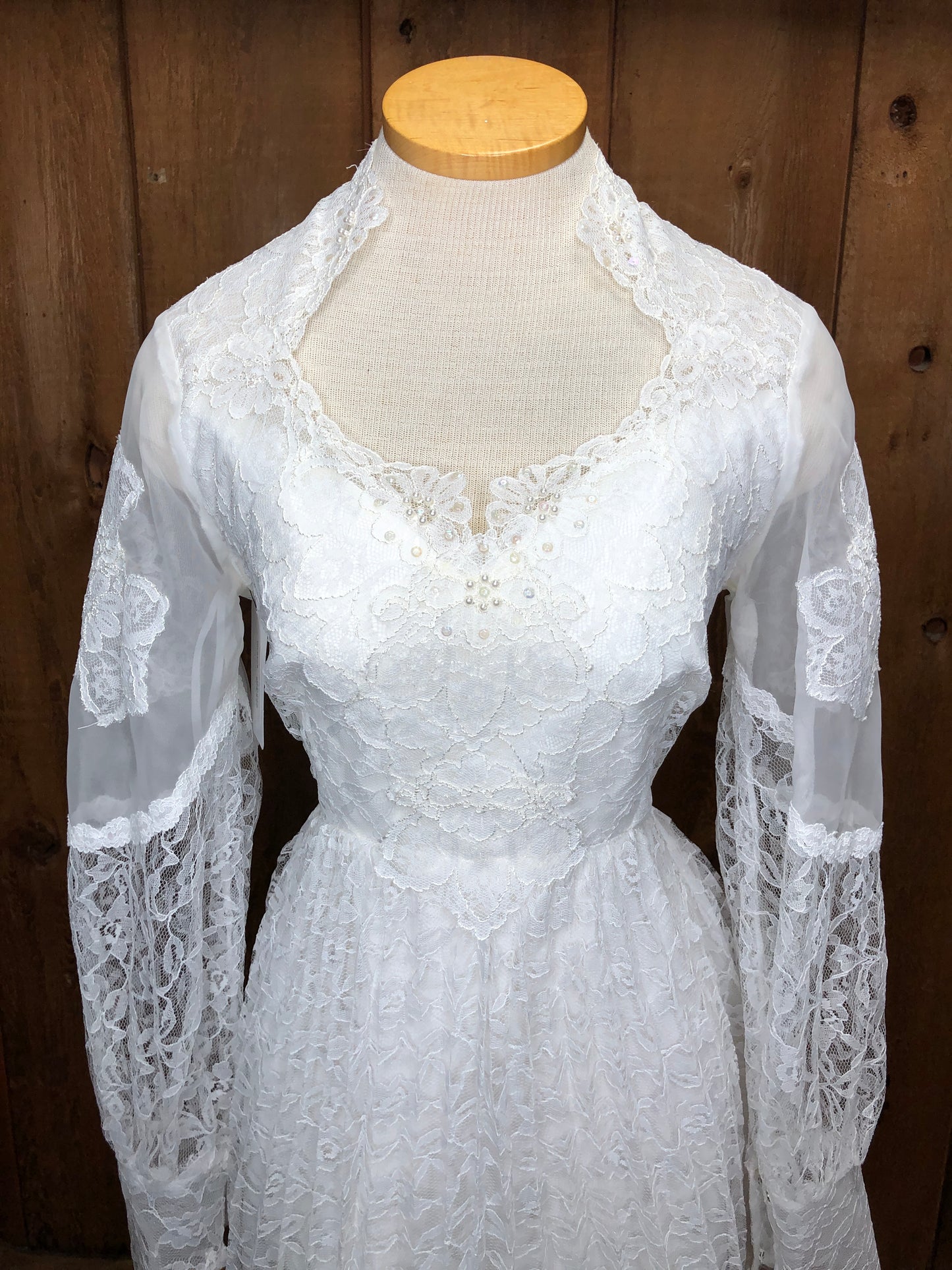 70s NOS Bridallure Wedding Gown w/Veil & Box      w31
