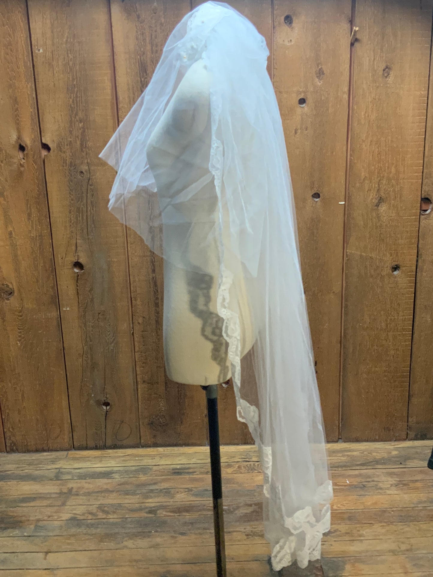 70s NOS Bridallure Wedding Gown w/Veil & Box      w31