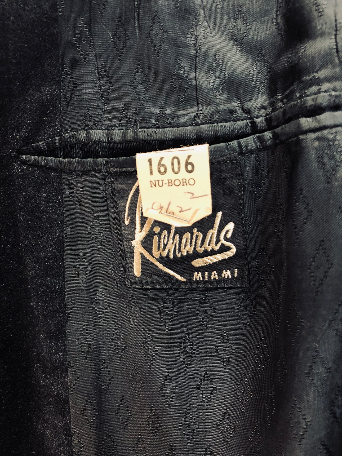 60s Richards Gray Woolen Suit   w29