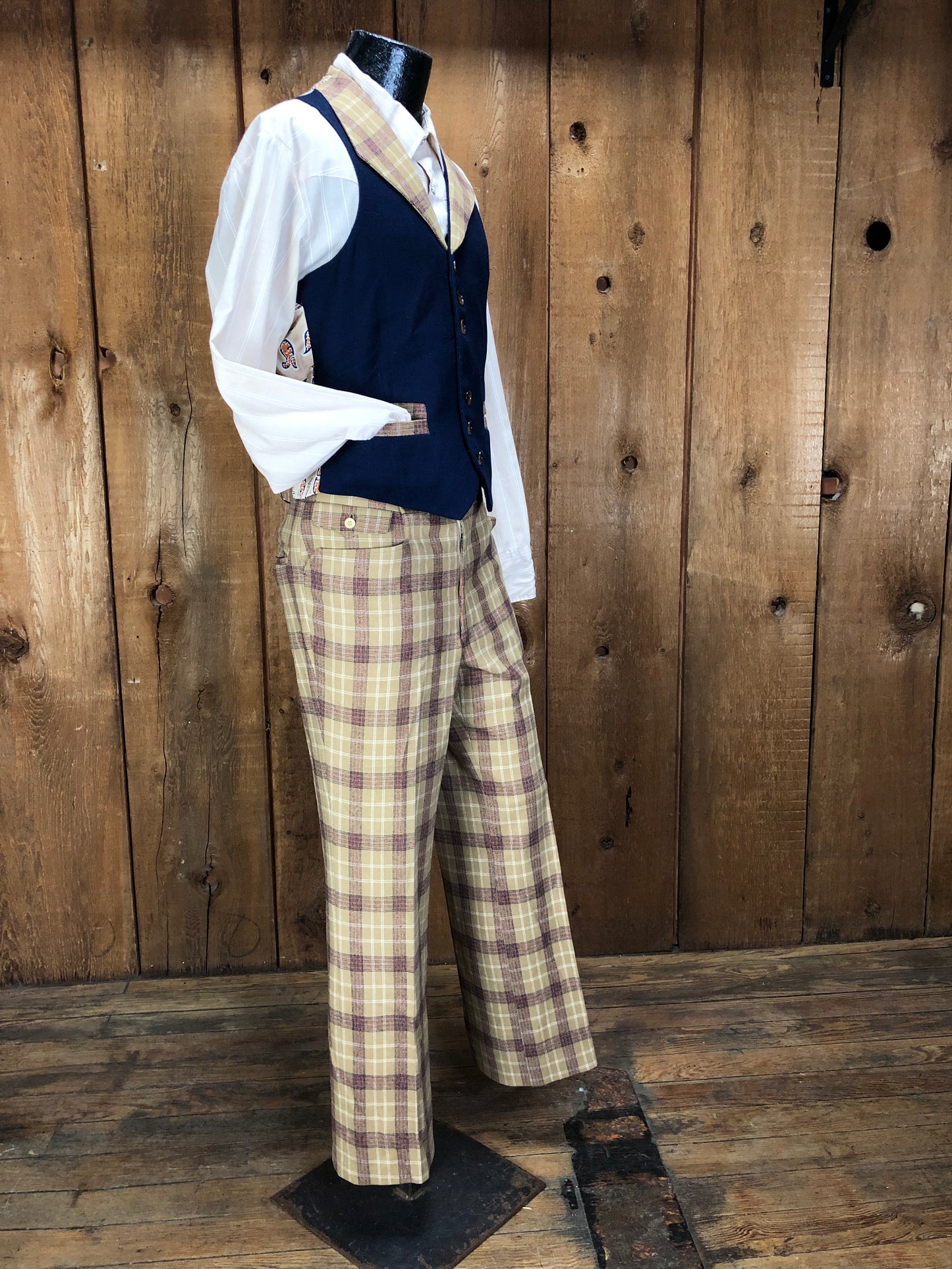 70s Jules De Bergerac Plaid 3pc Suit       35x31