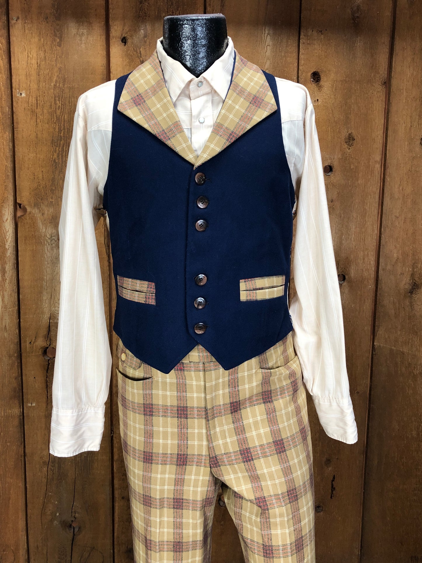 70s Jules De Bergerac Plaid 3pc Suit       35x31