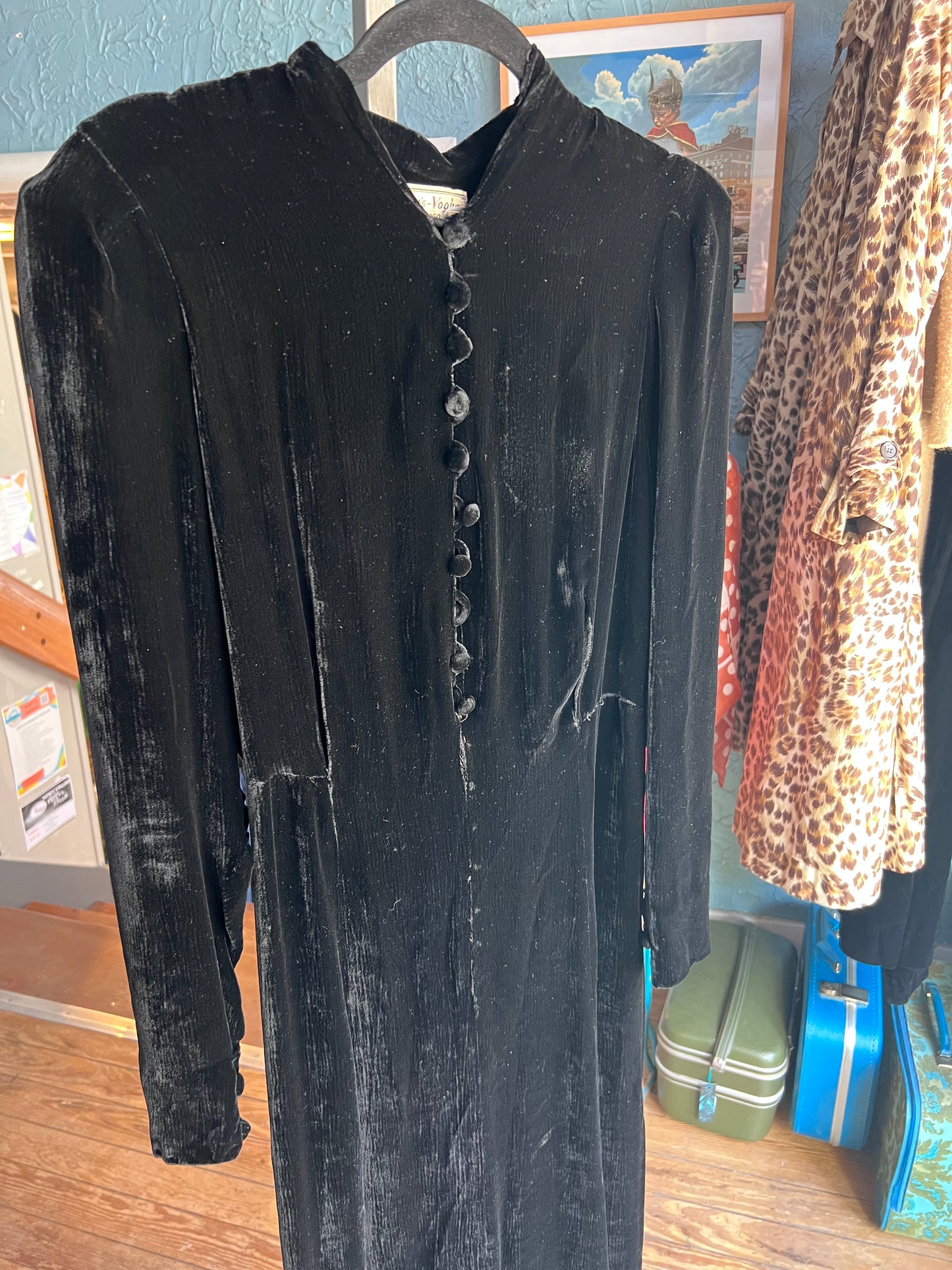 40s Blums-Vogue Black Velvet Gown      w31