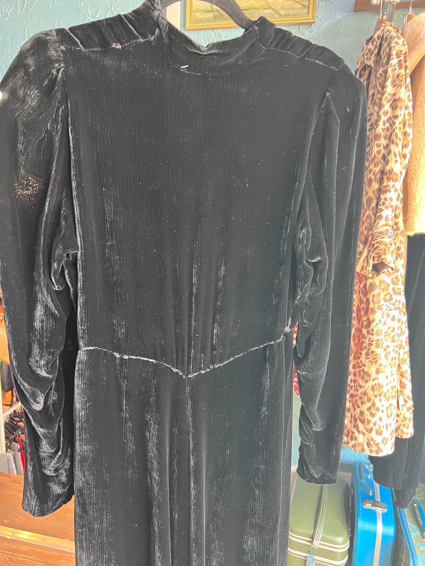 40s Blums-Vogue Black Velvet Gown      w31