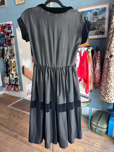 50s Jonathan Logan Blk Taffeta/Velvet Dress   W26