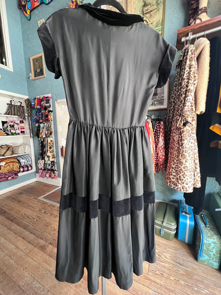 50s Jonathan Logan Blk Taffeta/Velvet Dress   W26