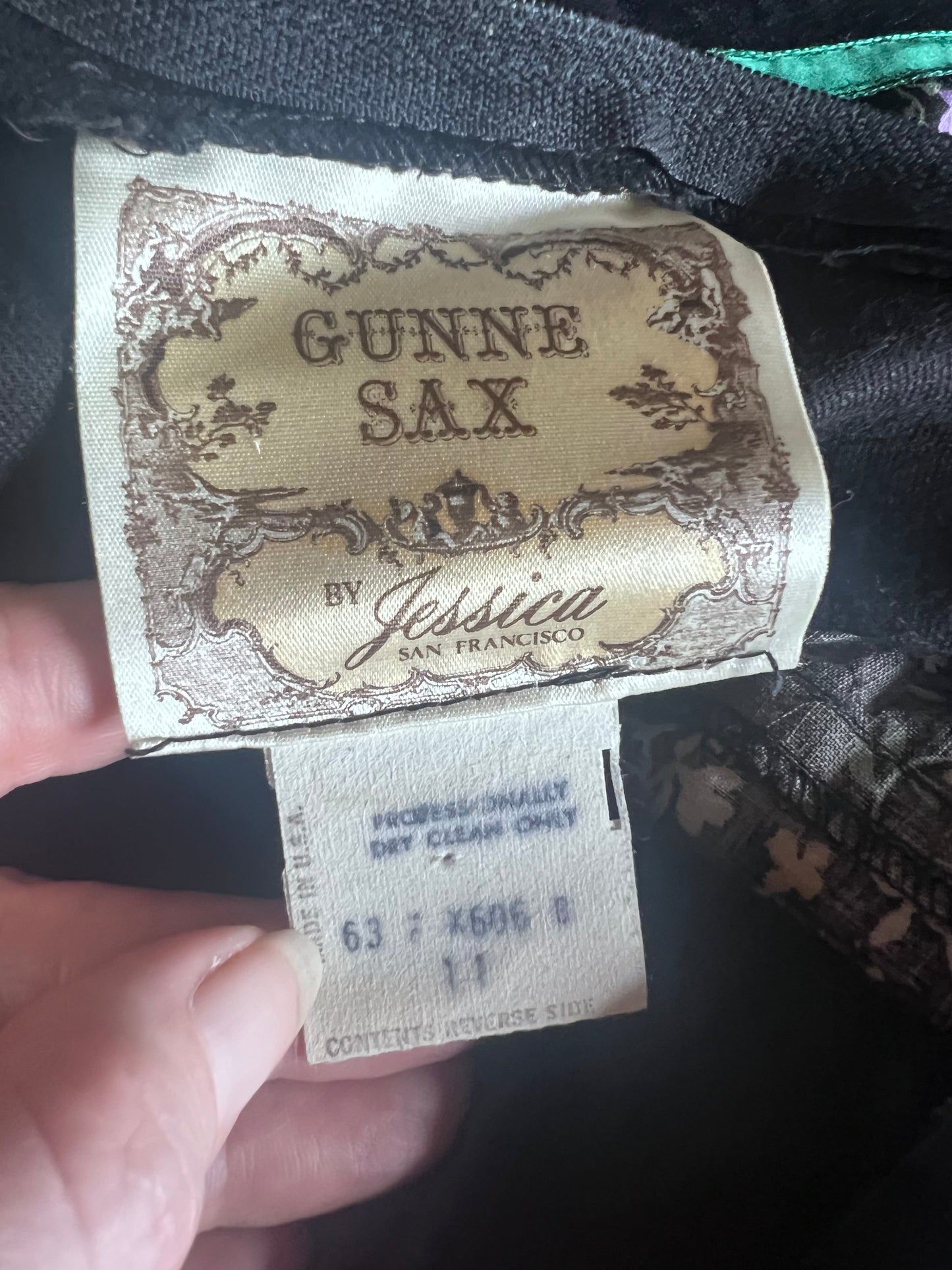 70s Gunne Sax Calico on Blk Midi Dress    S/M