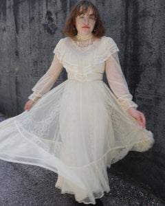 70s Gunne Sax Cream Lace Dress   w28