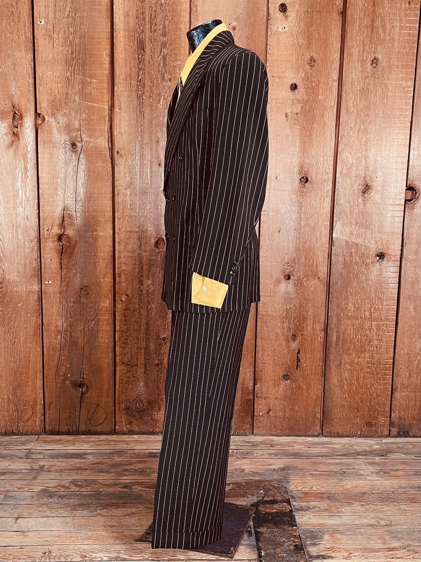 1941 Glenwood Brown Pinstripe Suit     w31