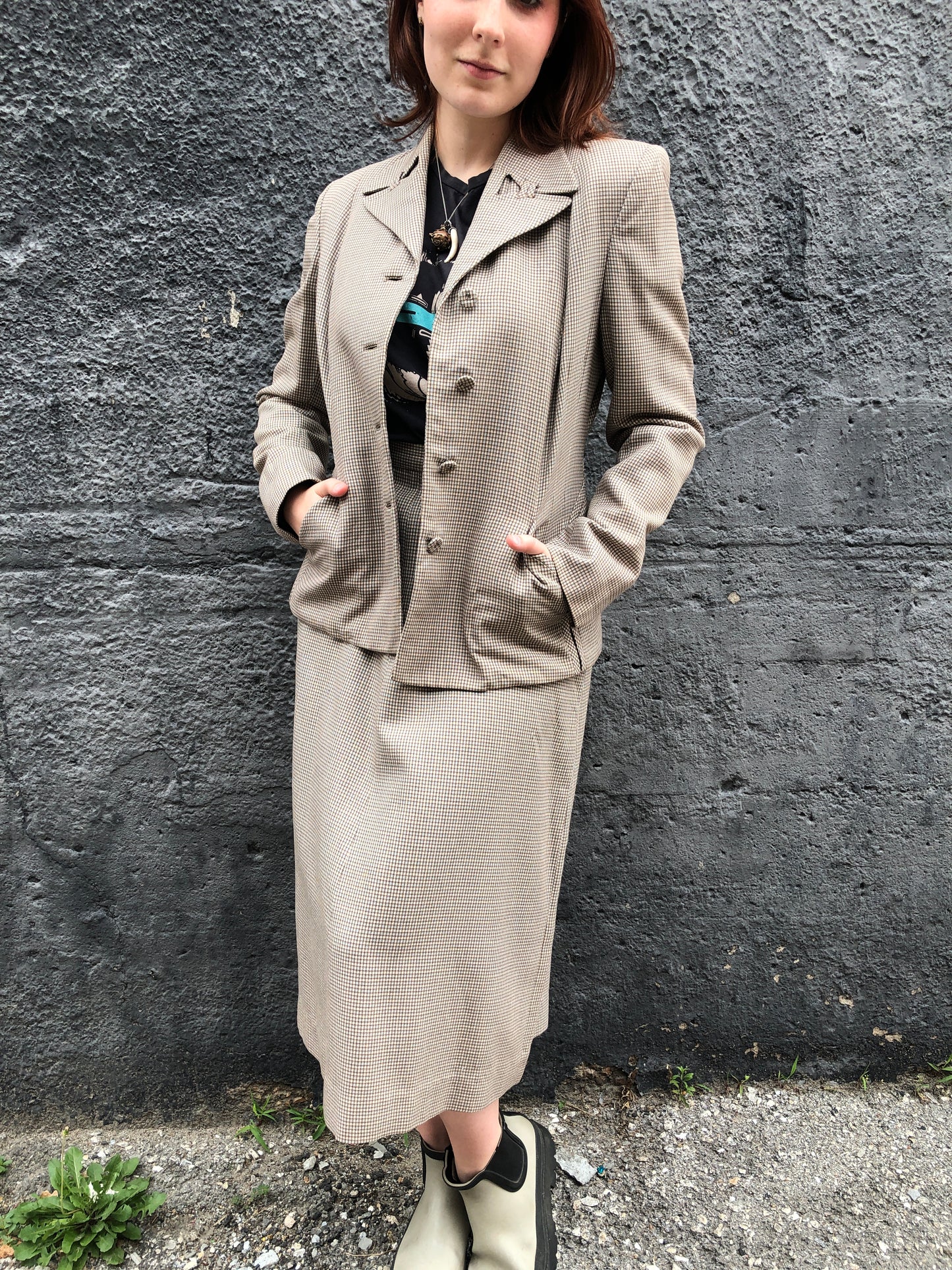 40s Tan/Blue Check Skirt Suit      30w