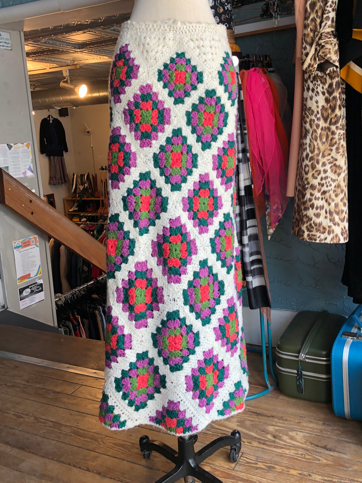70s Granny-Square Afghan Maxi Skirt      S/M