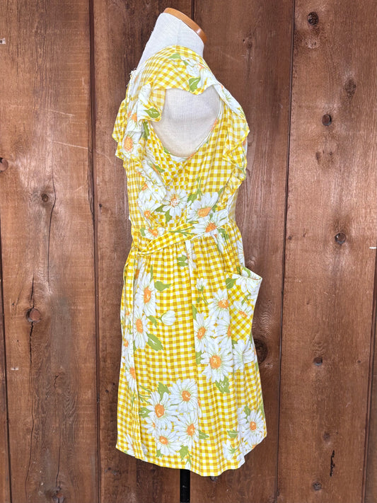70s Daisy & Gingham Dress    W30