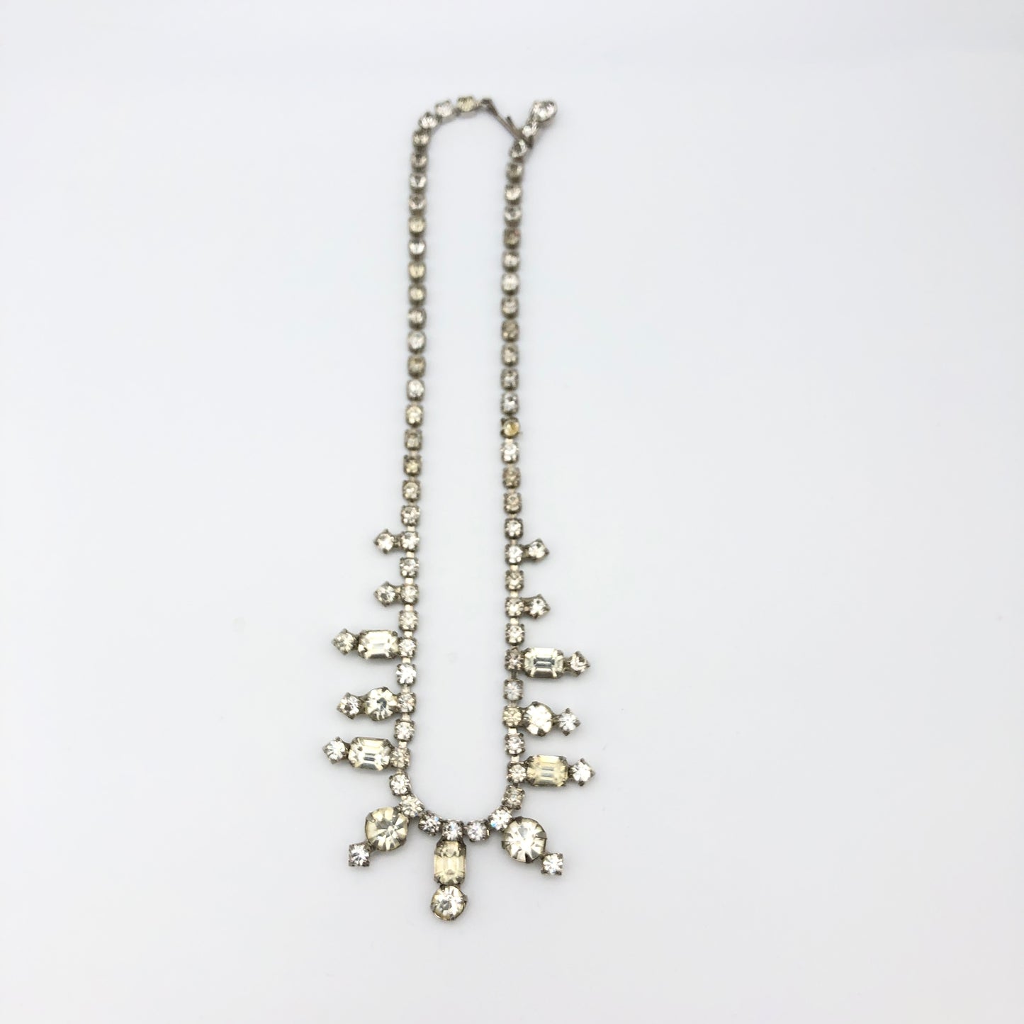 Rhinestone Alternating Drops Choker Necklace