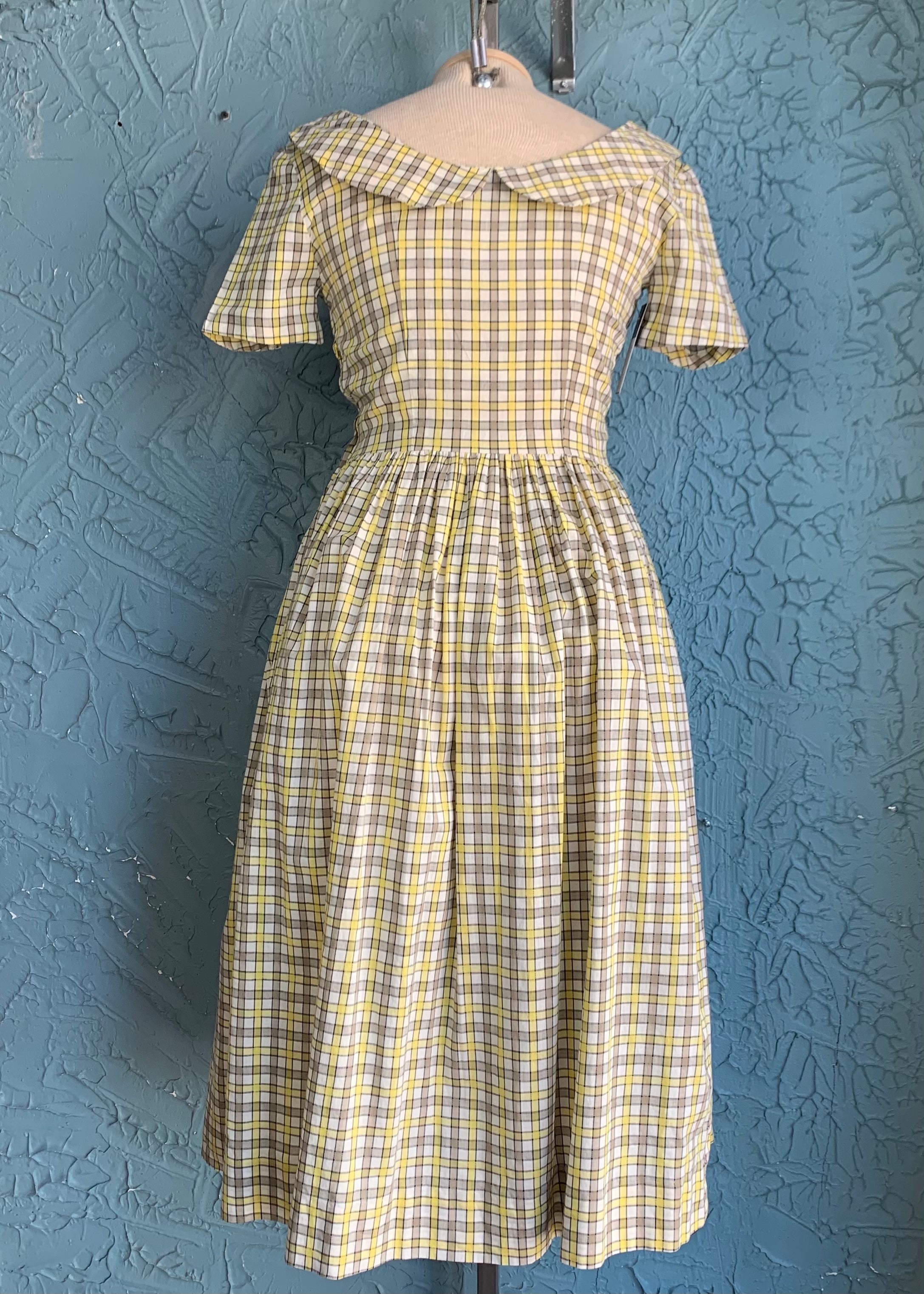 1950s Yellow & Brown Gingham Pan Collar Dress w29 Maude Vintage 1950s Yellow & Brown Gingham Pan Collar Dress w29 Maude Vintage