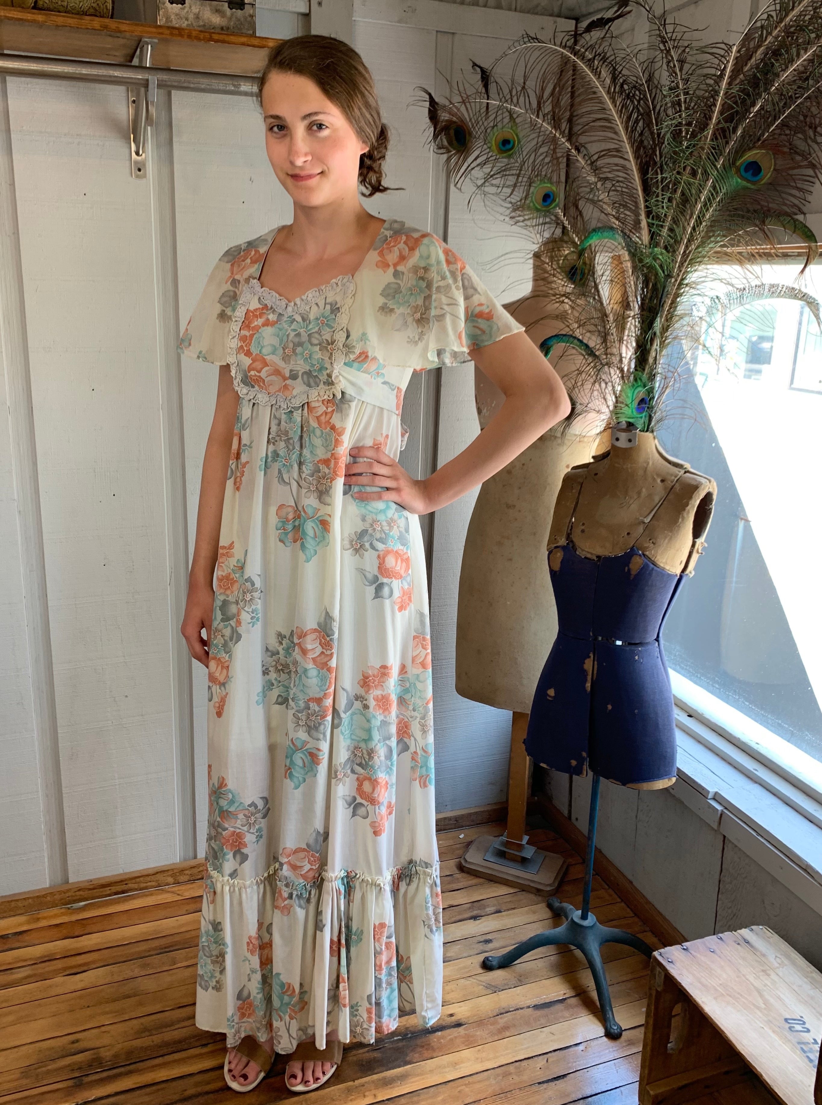 70s Flounce Sleeve Peach & Blue Floral Dress w30 – Maude Vintage