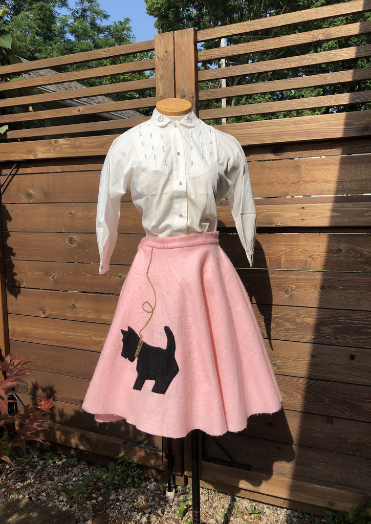 Pink Swing Skirt w/Scottie Dog      W32.5”