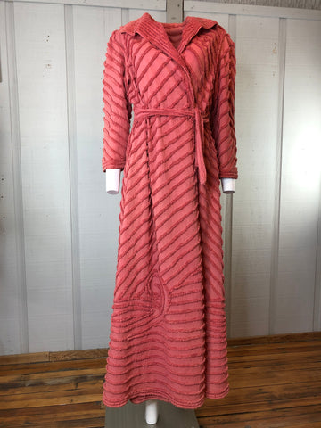 1930s Dusty Rose Chenille Robe    S/M