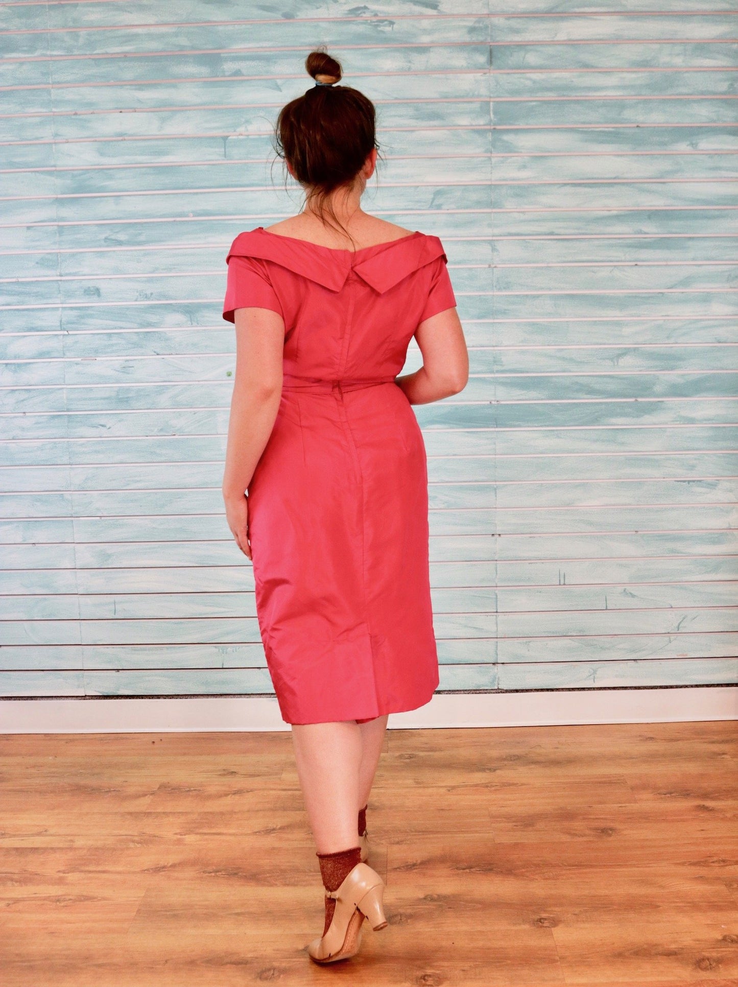 Woolf Brothers Coral 50s Taffeta Wiggler Dress           w28  M